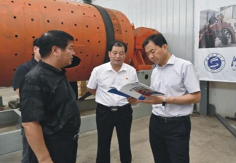 辉县市委书记刘军伟莅临河南全新机电设备有限公司参观永磁直驱球磨机生产