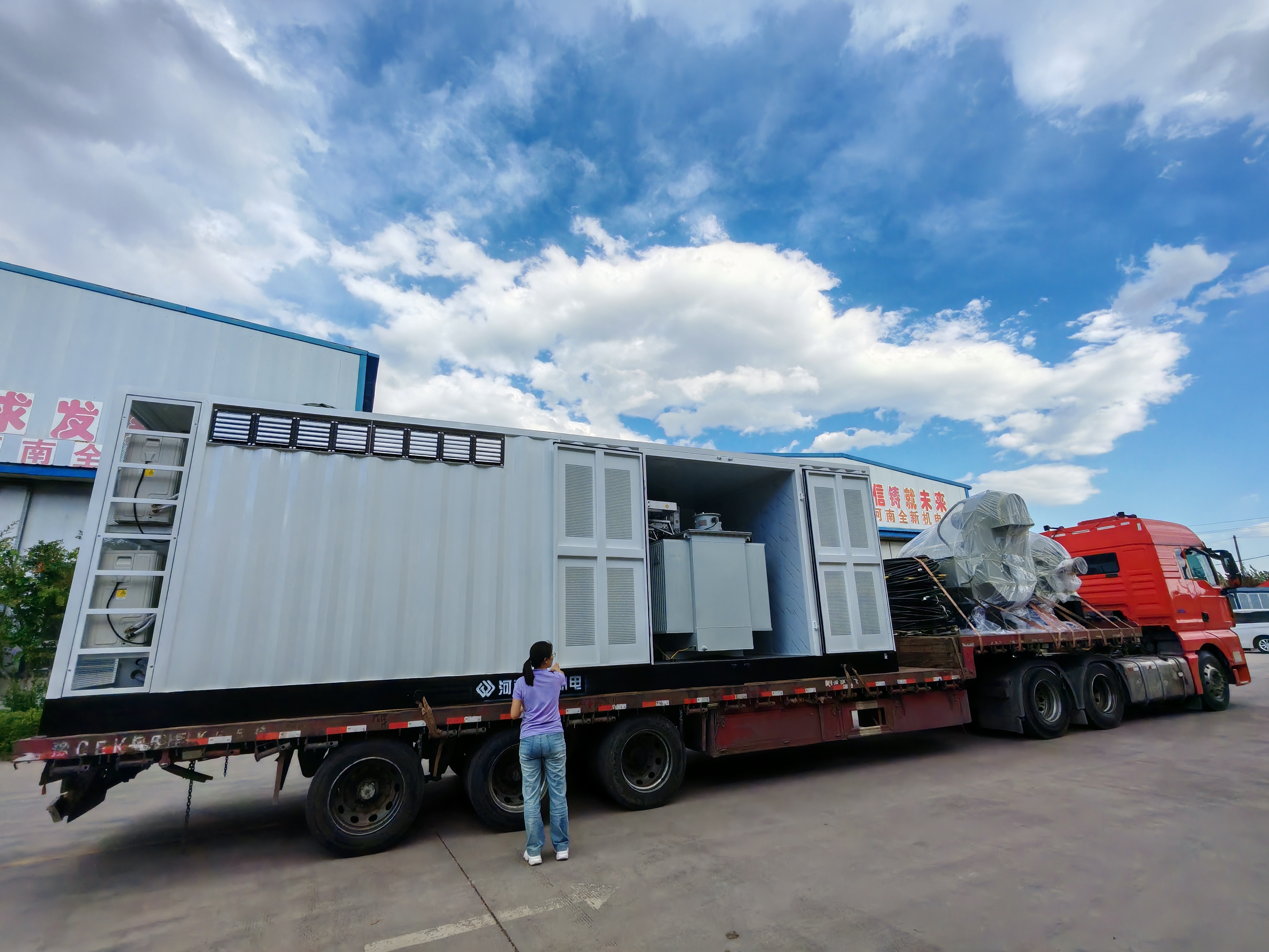 3150kva箱变配2台1200kw/660v正压防爆电机发货新疆